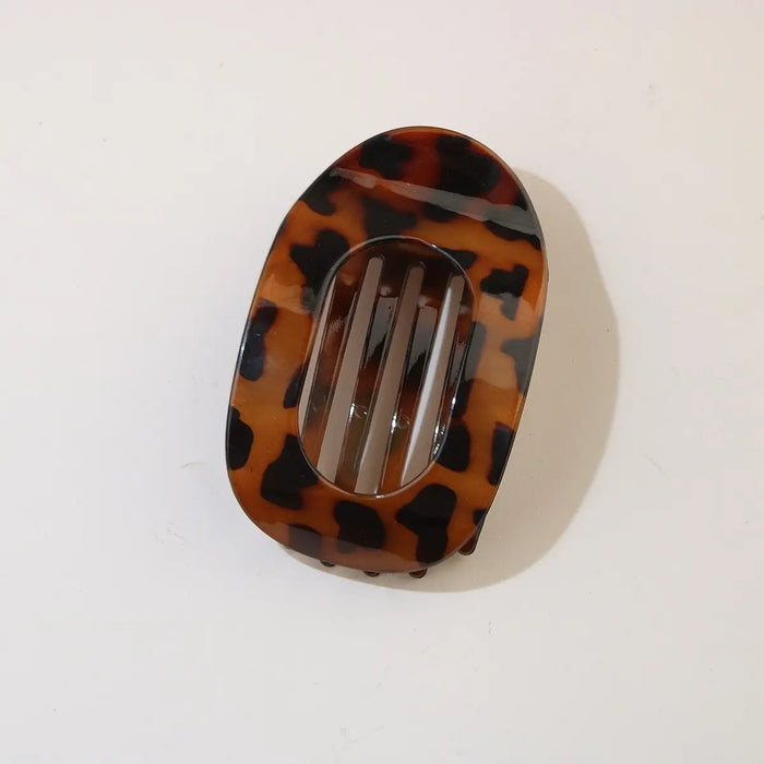 Flat Oval Clip (Dark Leopard)