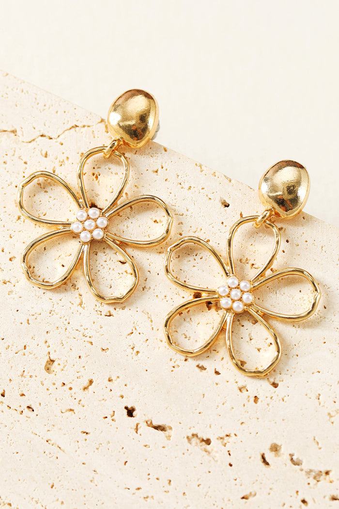 Gold Cut Out Flower Earrings